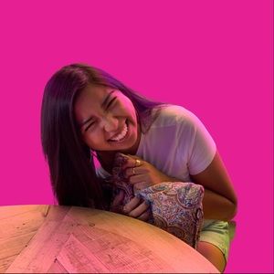 Meet your Posher, Justine